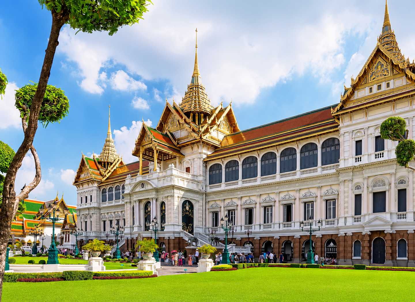 Thailand: The Soul of the Land of Smiles and Timeless Hospitality