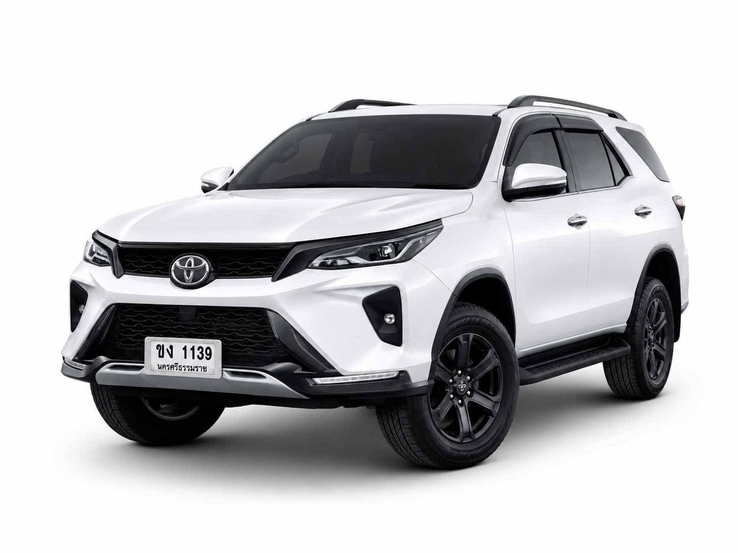 Toyota Fortuner Legender